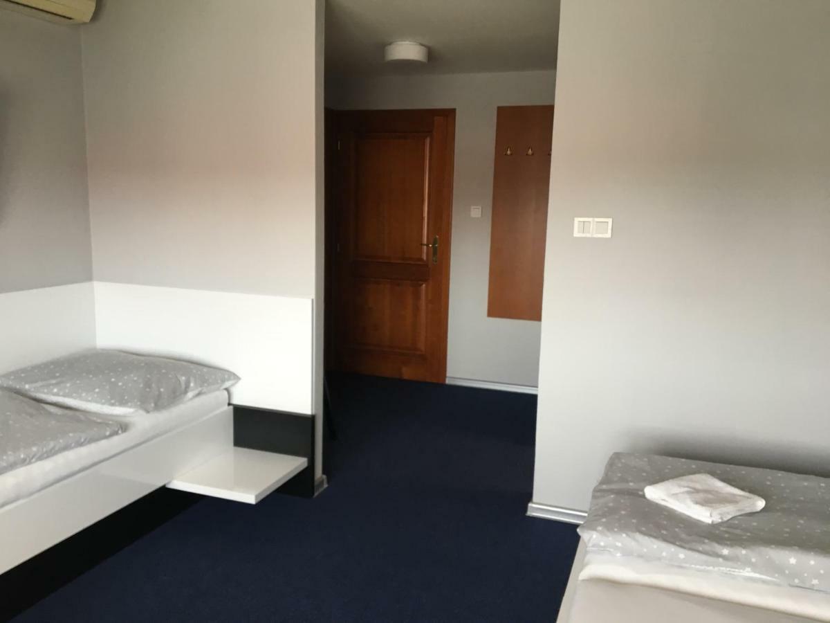 Hotel U Racka Ostrožská Nová Ves Eksteriør billede